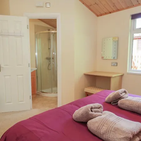 Lakeland View Lodge, *